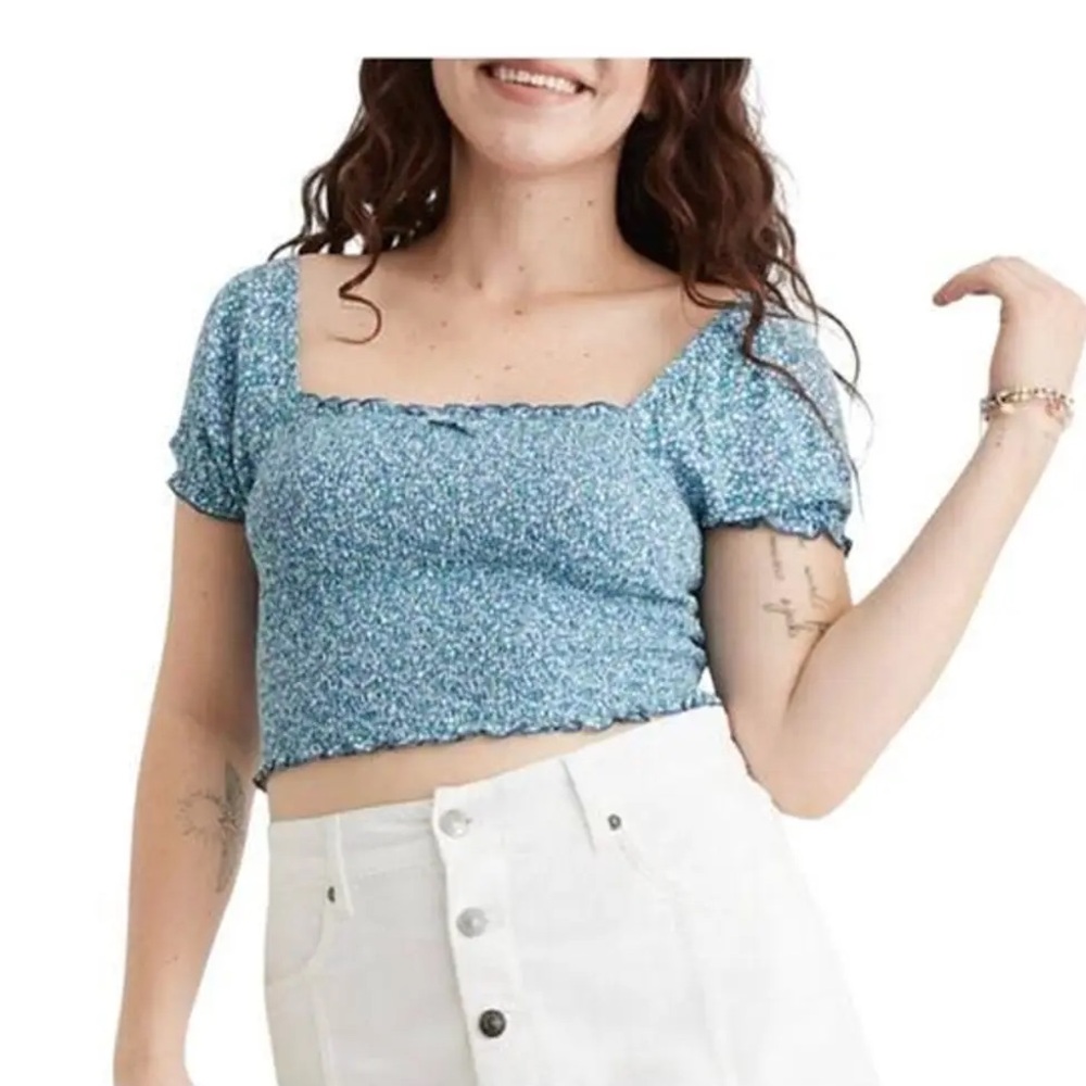 Aerie Smocked Puff Sleeve Crop Top